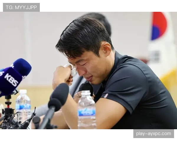 孙准浩在韩国泡澡时还在练核心，这人是不是根本不用睡觉